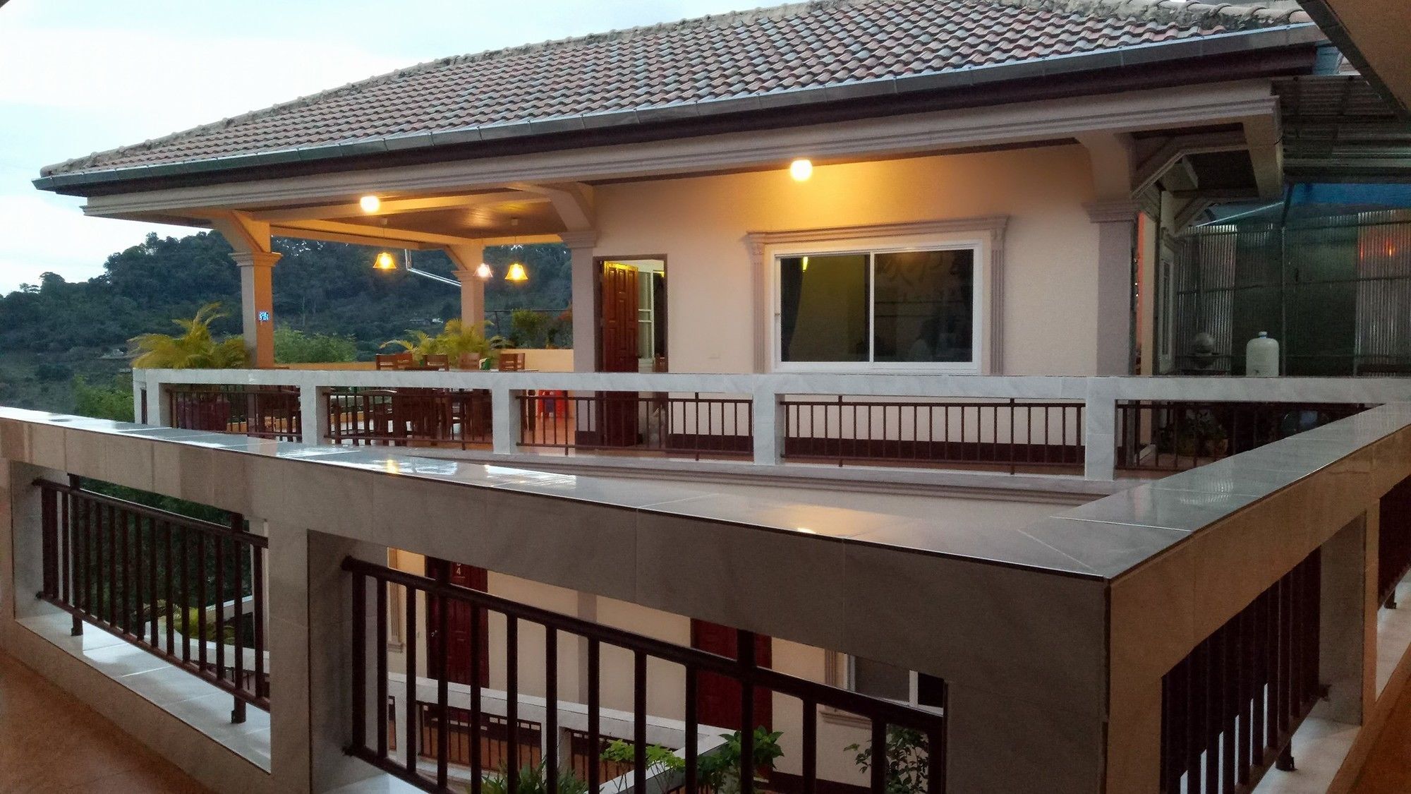 فندق Happy House At Maesalong تْشينيغْرايْ المظهر الخارجي الصورة